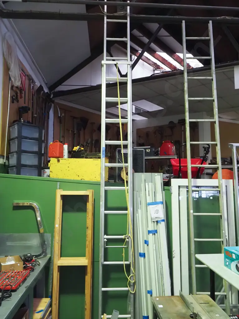 Erlich aluminium extension ladder Image 1++