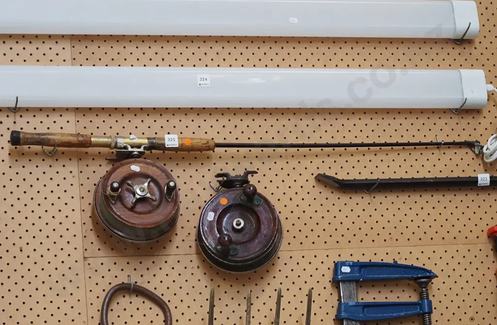 part vintage fishing, 2x large wooden reels Image 1++