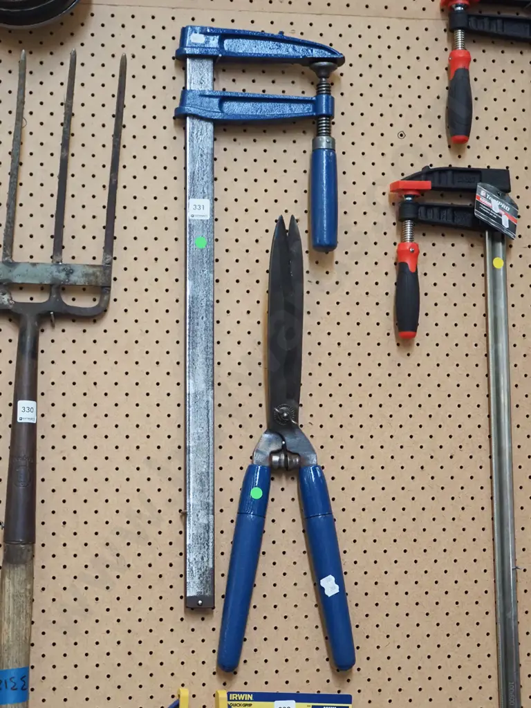 large  F clamp, hedge trimmers - green dots Image 1++