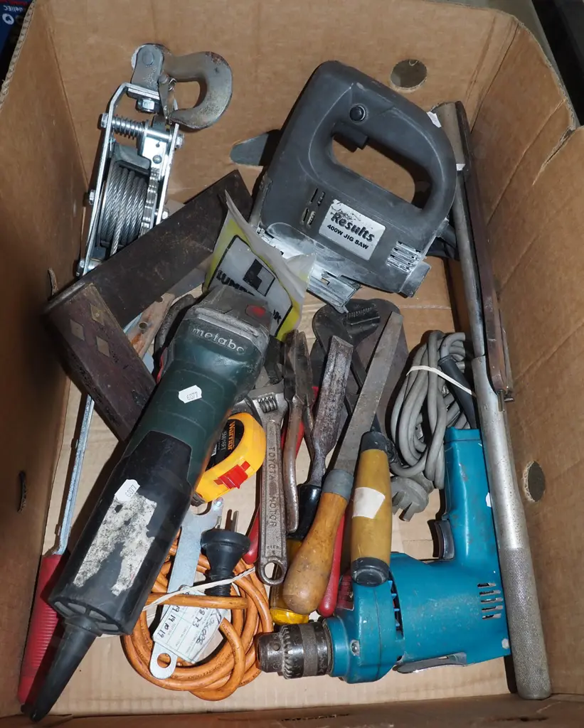 box; angle grinder, jigsaw, drill etc Image 1++