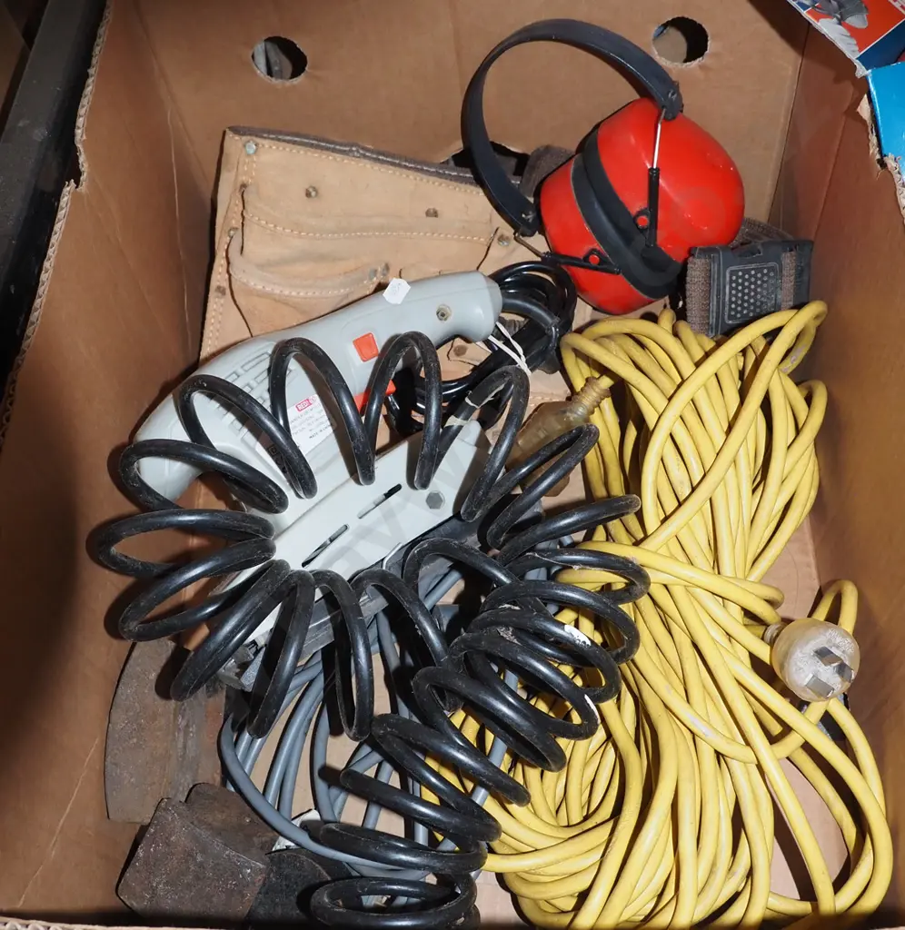 box; orbital sander, extension cord, ear muffs etc Image 1++