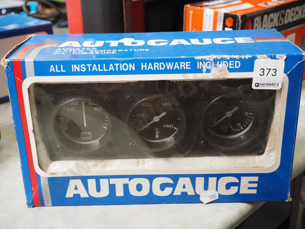 box of auto gauges Image 1++