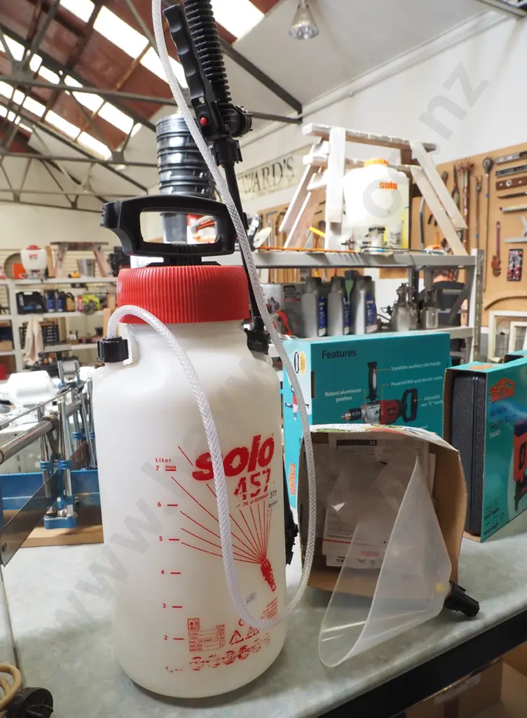 Solo garden sprayer Image 1++