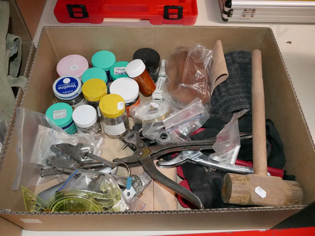 box of leather worker's tools Image 1++
