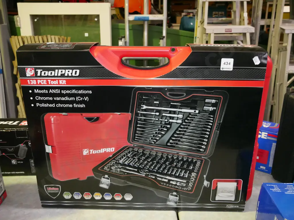as-new Tool Pro 138 piece tool kit Image 1++