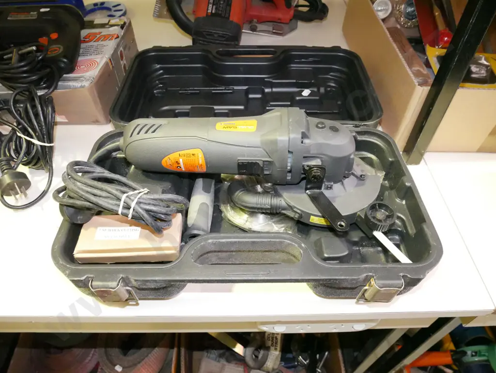 cased dual saw Image 1++
