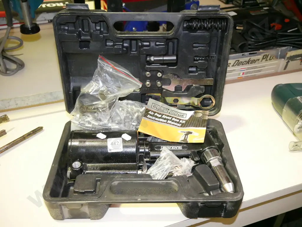 cased Black Ridge air pop rivet gun Image 1++