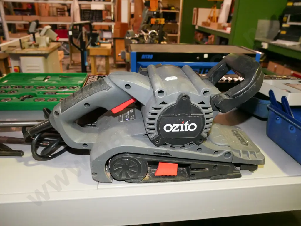 Ozito belt sander Image 1++