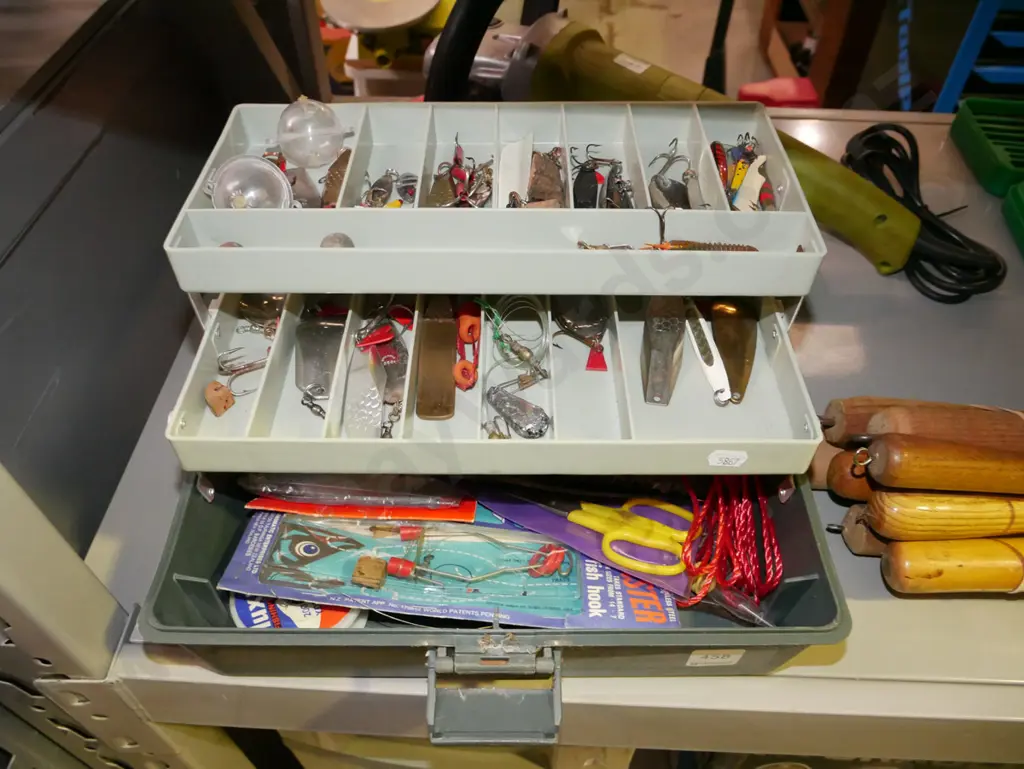 tackle box; lures, fishing knife etc Image 1++