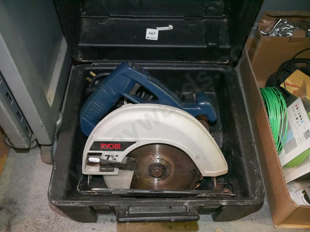 Ryobi skilsaw in case Image 1++