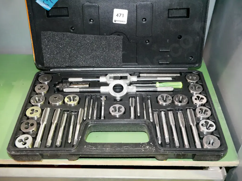 cased tap and die set Image 1++