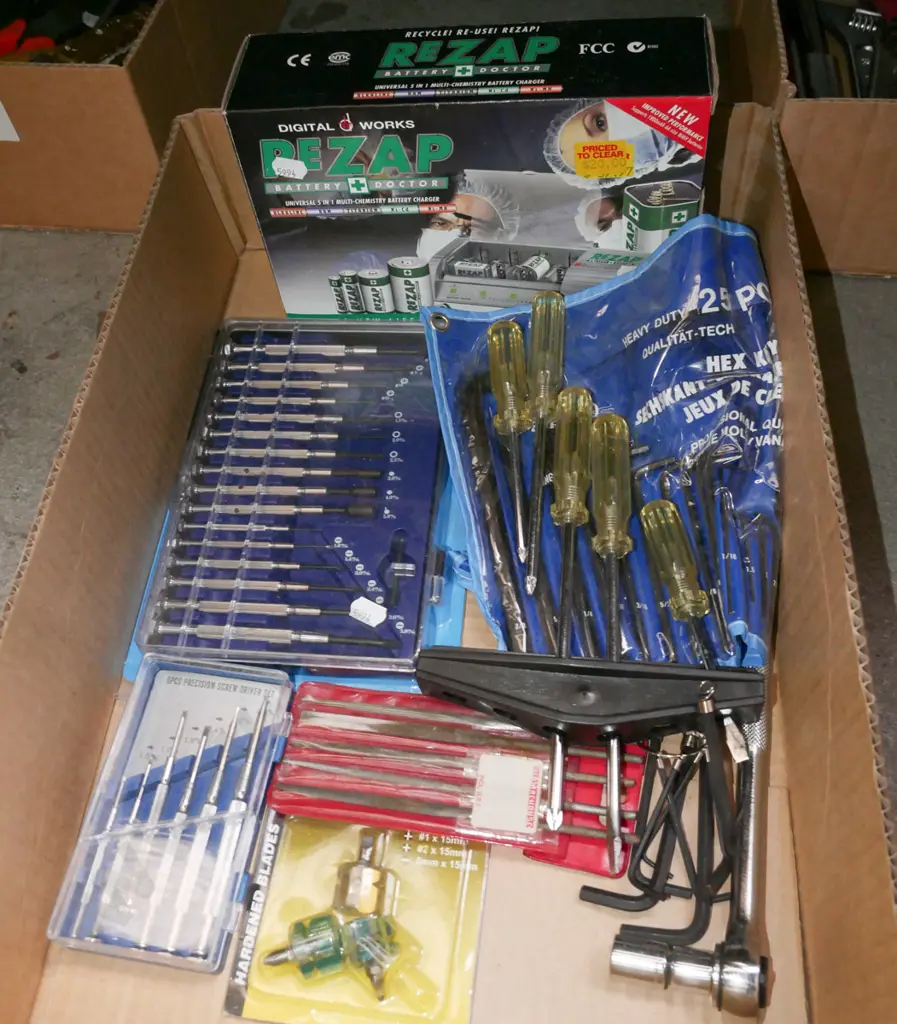 box; screwdriver sets, battery chargers etc Image 1++