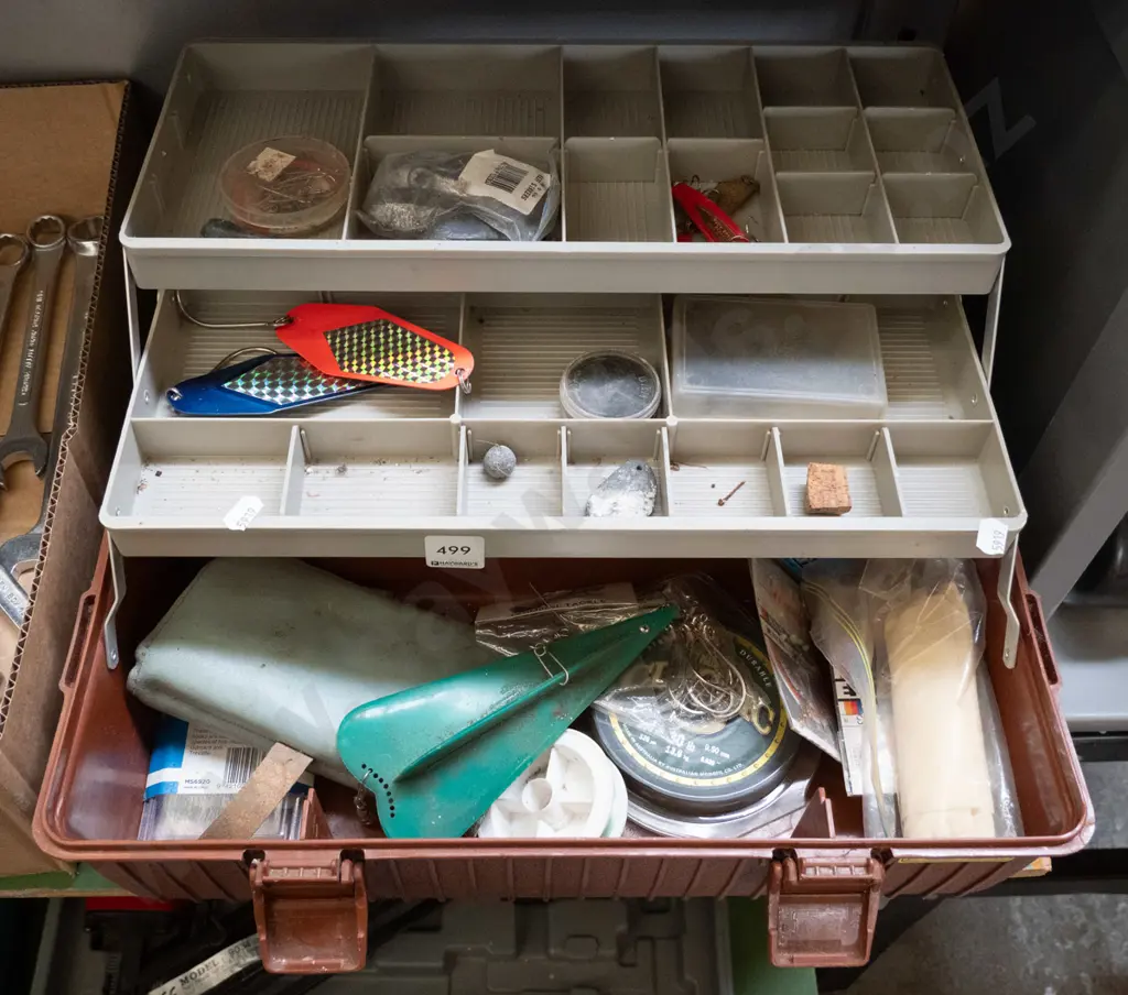 tackle box; lures, hooks etc Image 1++