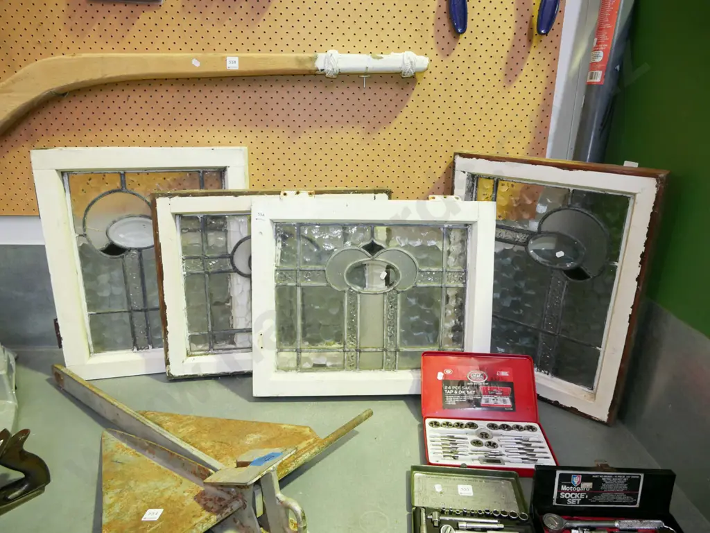 4x leadlight bay windows Image 1++