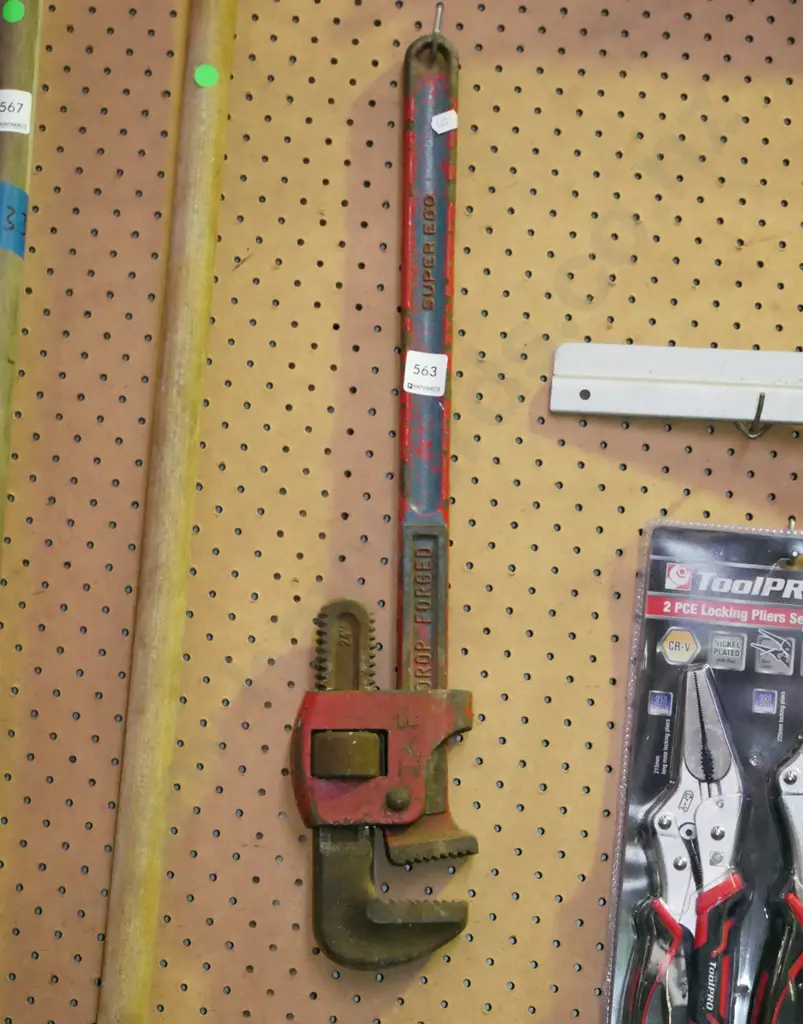 large plumber's stilsons Image 1++