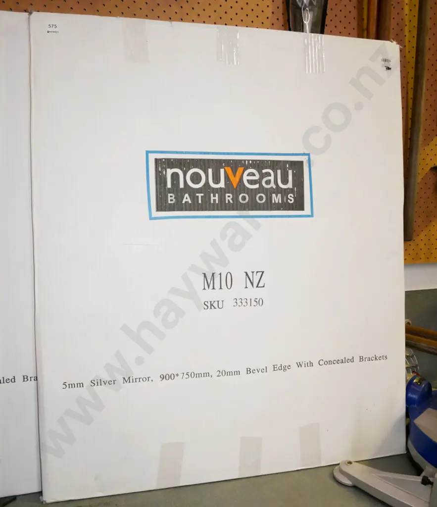 900x750 5mm silver bathroom mirror with bevelled edge and concealed brackets Image 1++