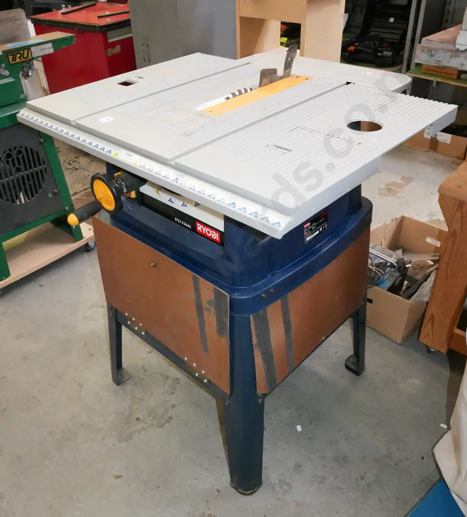 Ryobi table saw - no guard Image 1++