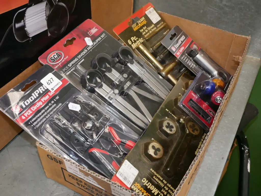 box; caliper sets, nut splitters, plier set etc Image 1++