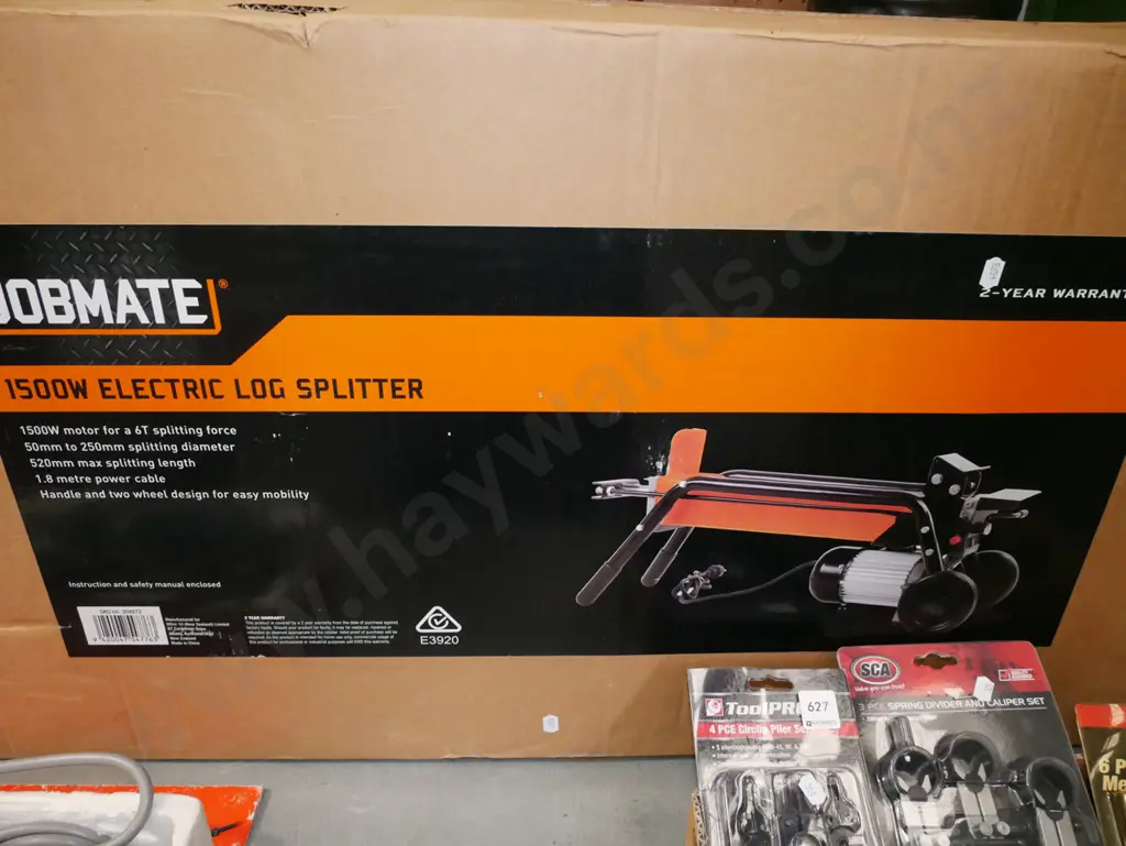 as-new boxed Job Mate 1500W electric log splitter Image 1++