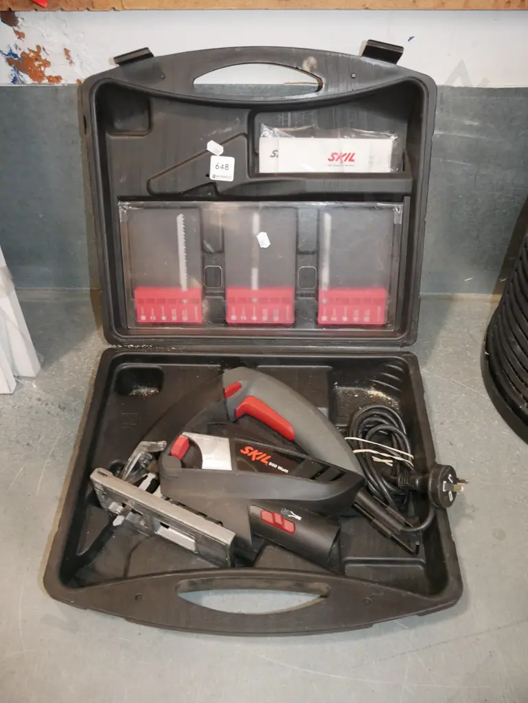 cased Skil jigsaw Image 1++
