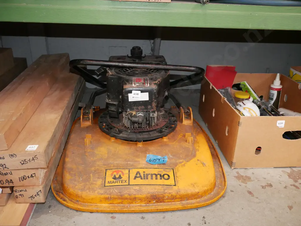 Airmo lawn mower with 2 stroke motor - As Is No Returns Image 1++