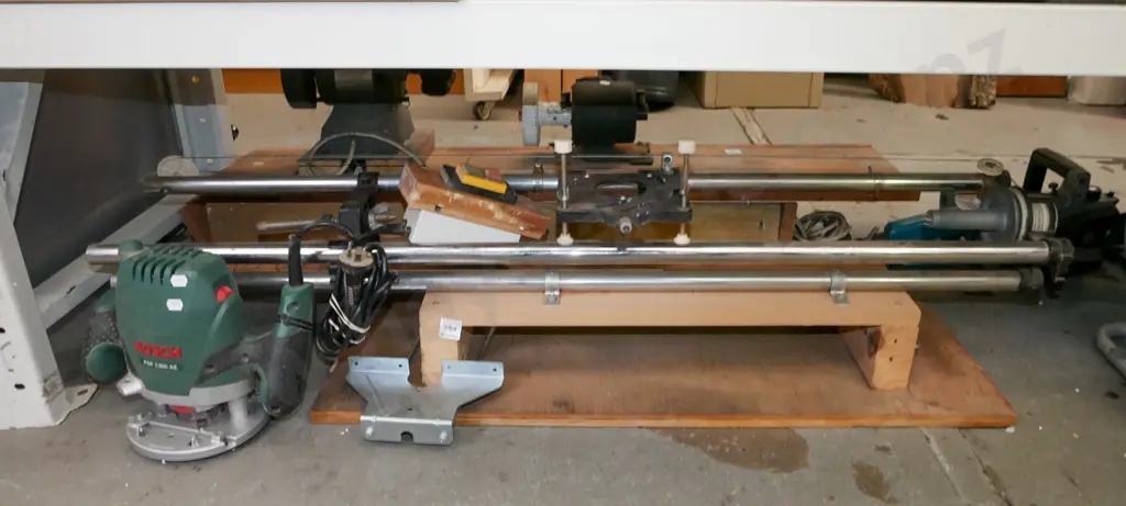 Bosch plunge router and metal lathe type frame Image 1++