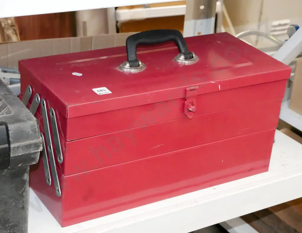 red metal concertina tool box Image 1++