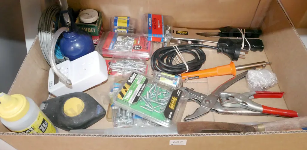 box; screws, riveters, oiler etc Image 1++