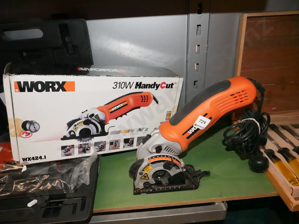 Worx plunge saw Image 1++