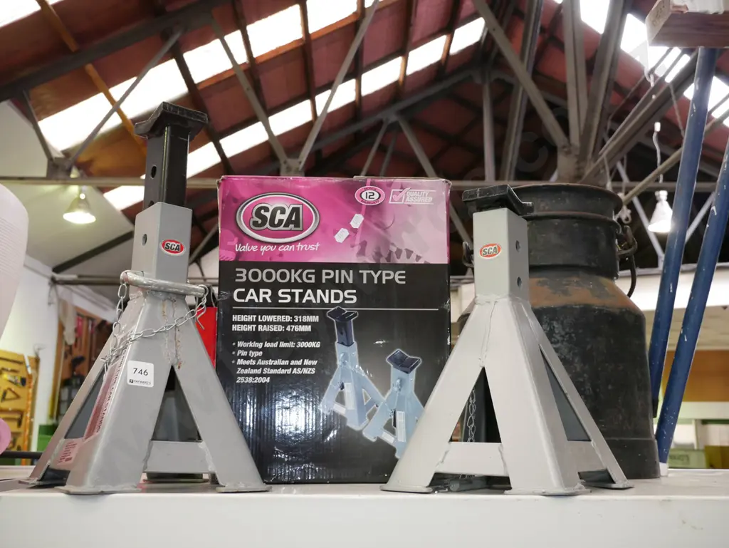 2x 3000kg axle stands Image 1++