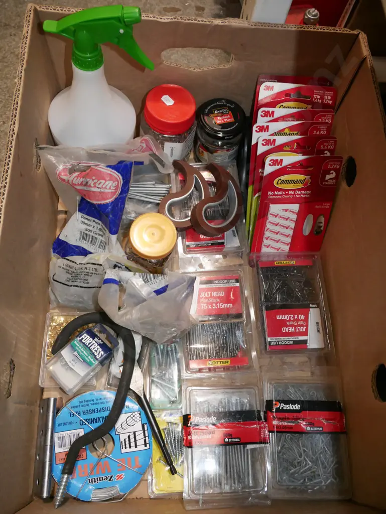 box; nails, 3M command strips, screws etc Image 1++