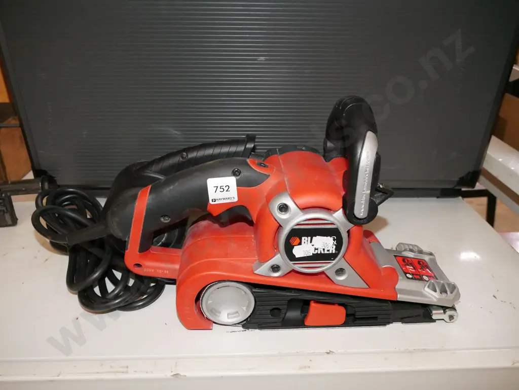 Black & Decker belt sander Image 1++