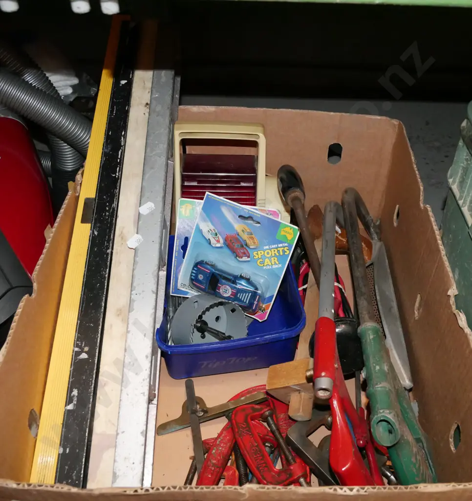 box; hand saws, levels, hole saw etc Image 1++