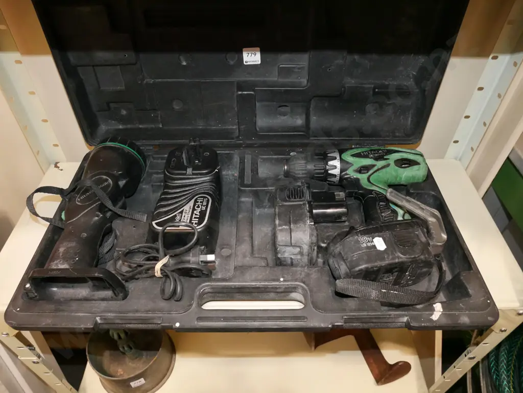 Hitachi 18V battery drill and case Image 1++