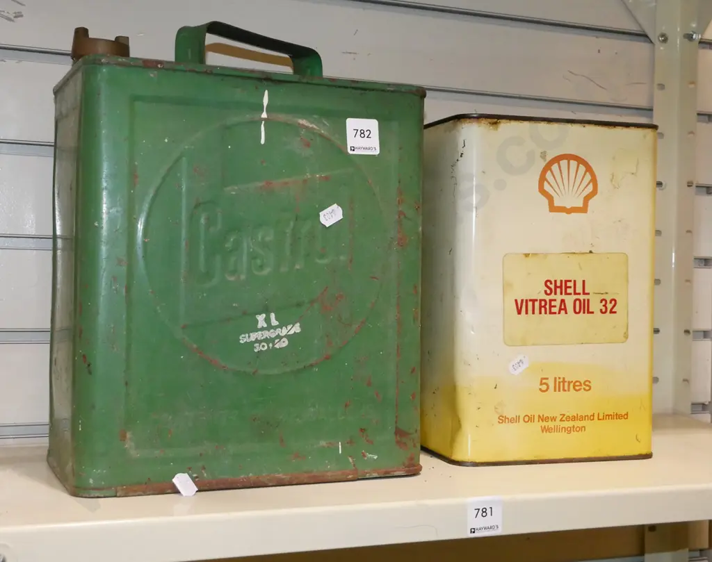 2x oil tins Image 1++