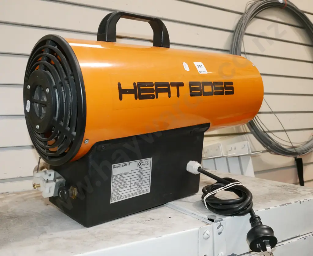 heat Boss electric and gas workshop heater Image 1++