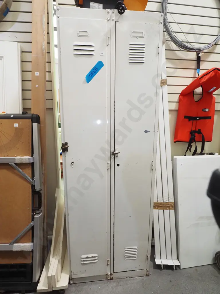 2 door lockers H-1830 W-620 D-460 Image 1++