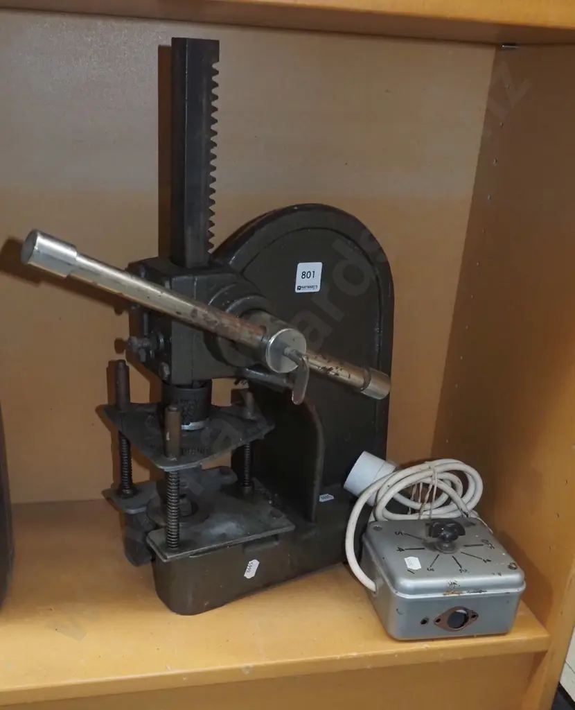Arbour Press, polypropylene hand operated injection moulder - As Is No Returns Image 1++