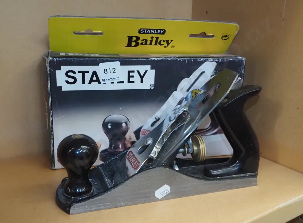 as-new Stanley No. 4 hand plane Image 1++