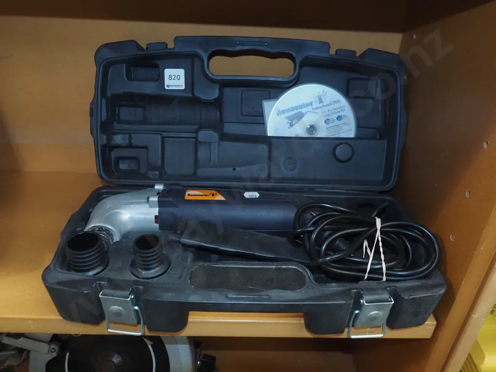 cased Renovator multi tool Image 1++