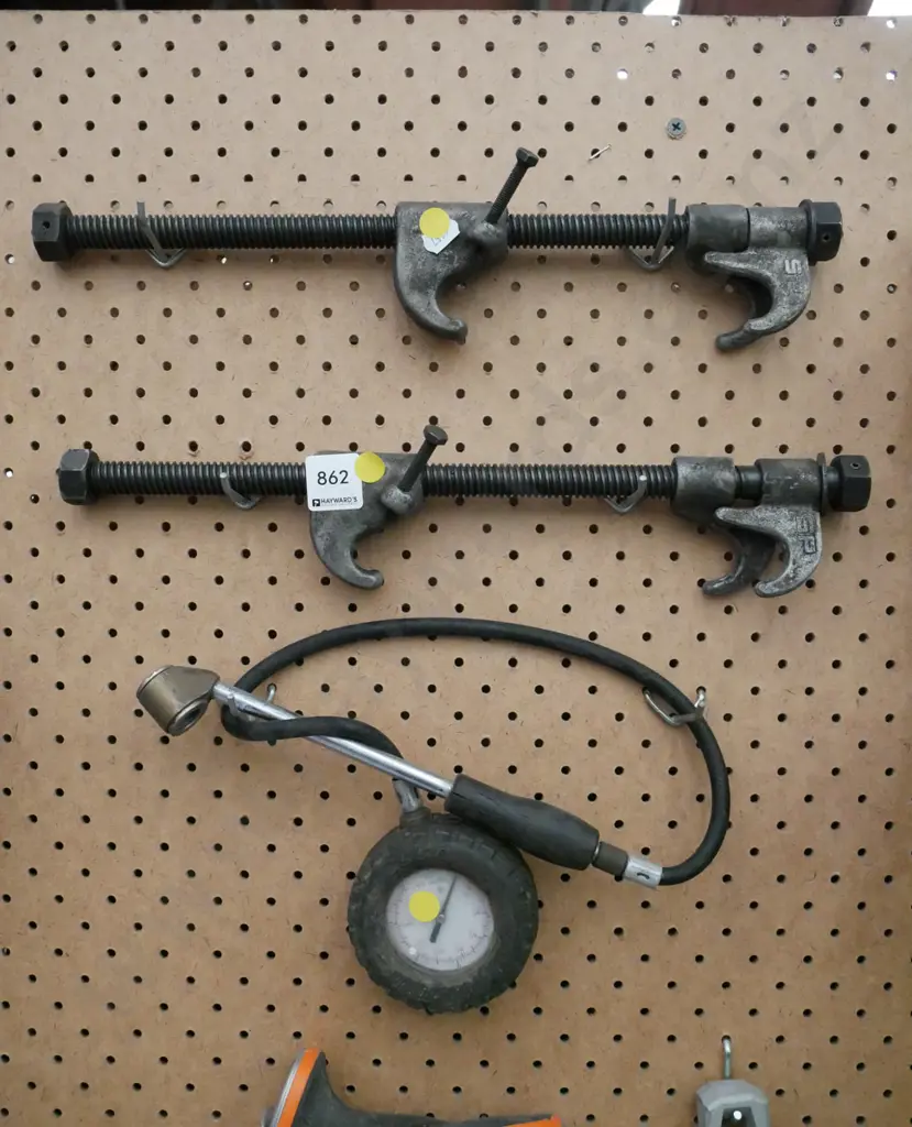 spring compressors, tyre inflater - yellow dots Image 1++