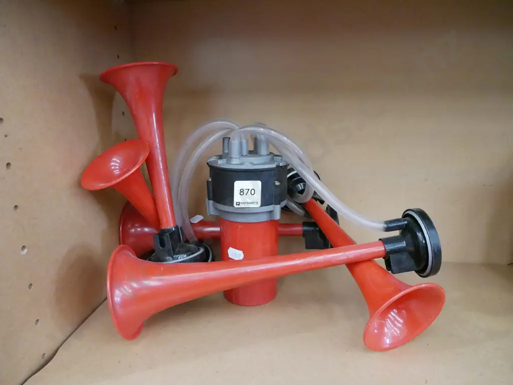 air horns Image 1++