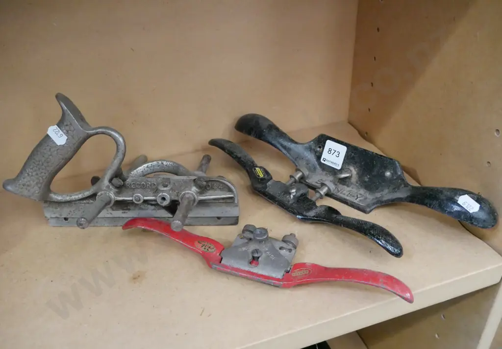 spoke shaves, fibre board plate Image 1++