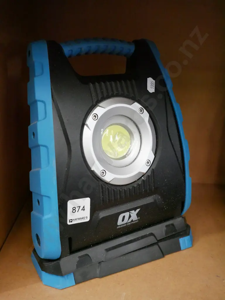 Ox halogen light Image 1++