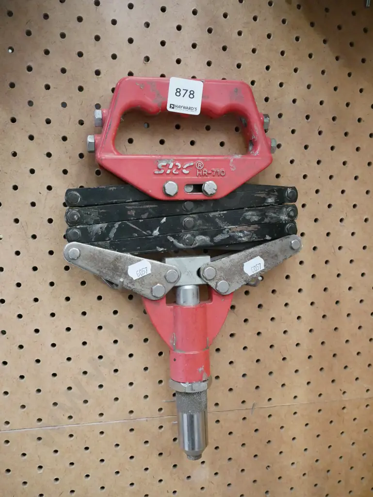 riveter Image 1++