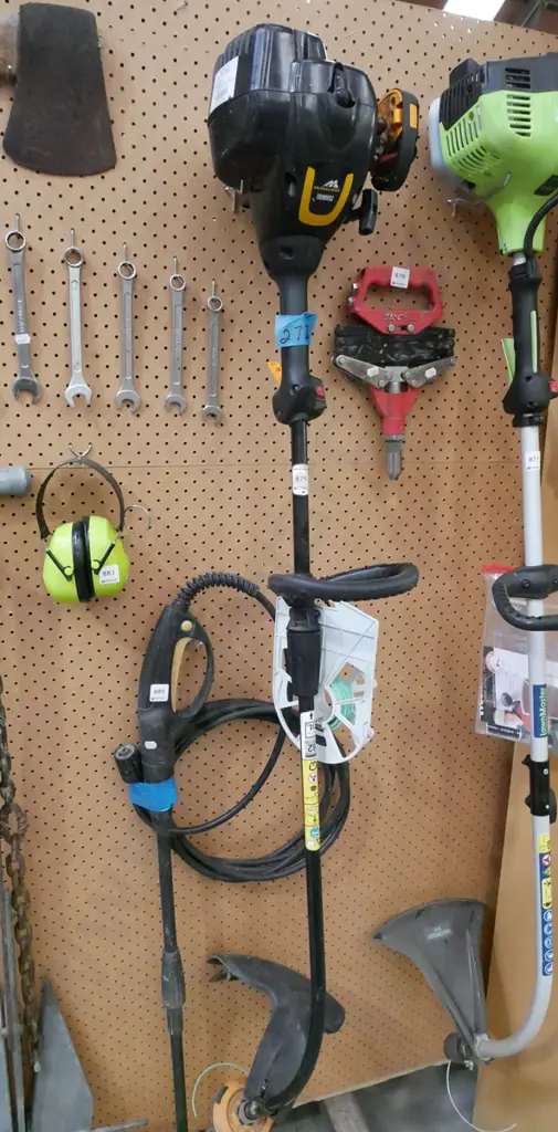 McCulloch line trimmer Image 1++