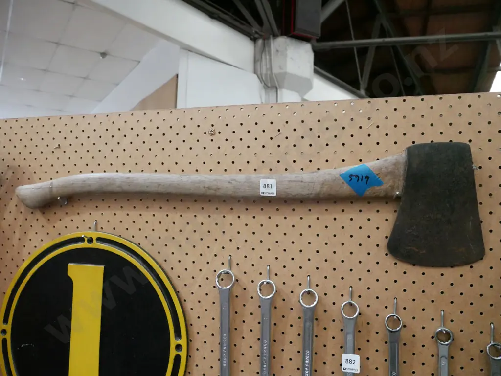 axe Image 1++