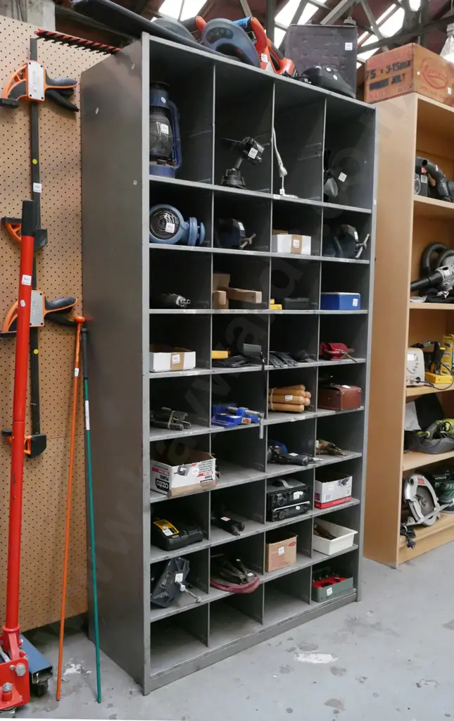 metal workshop storage shelves H-1830 W-980 D-385 Image 1++