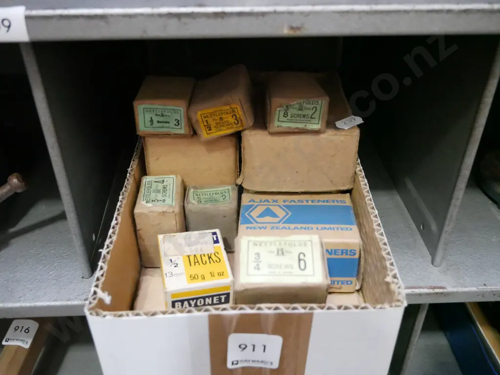 box of vintage screws Image 1++