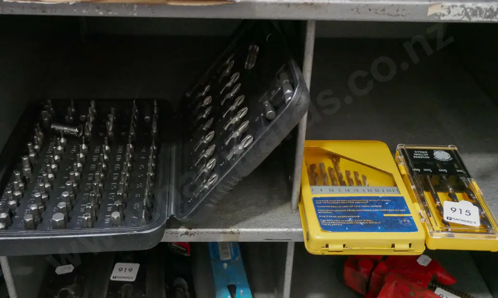 drill bits, drivers Image 1++